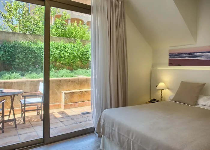 Otel El Petit Convent 3*