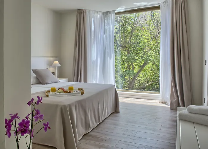 Otel El Petit Convent 3*