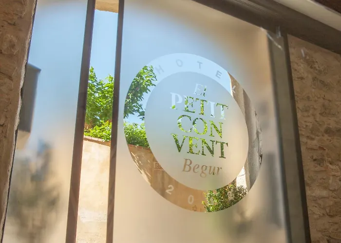 Otel El Petit Convent 3*
