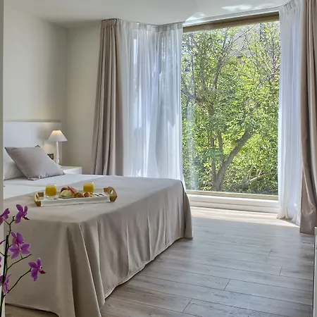 Отель El Petit Convent 3*