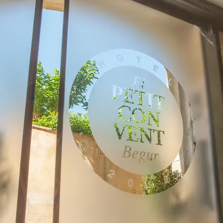 فندق El Petit Convent 3*