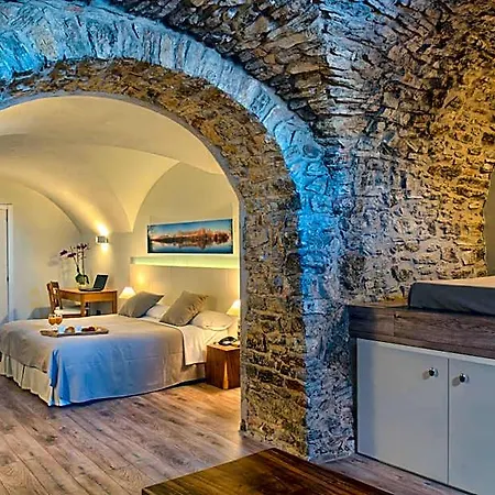 El Petit Convent Hotel 3*