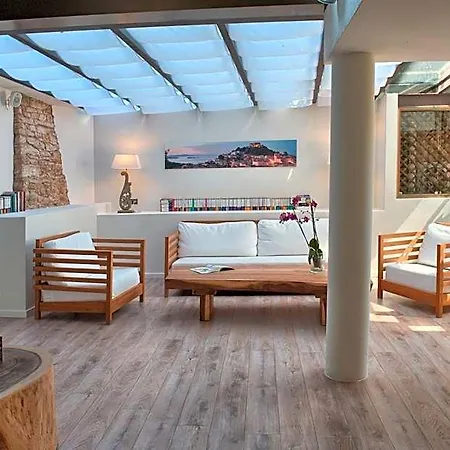 Hotel El Petit Convent 3*
