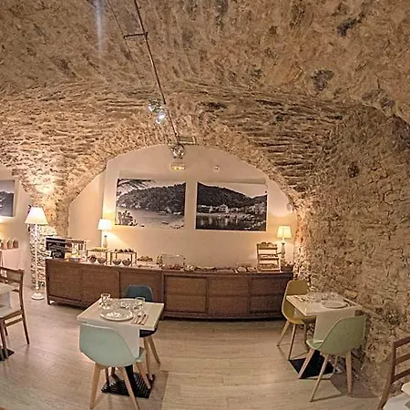 El Petit Convent Hotel
